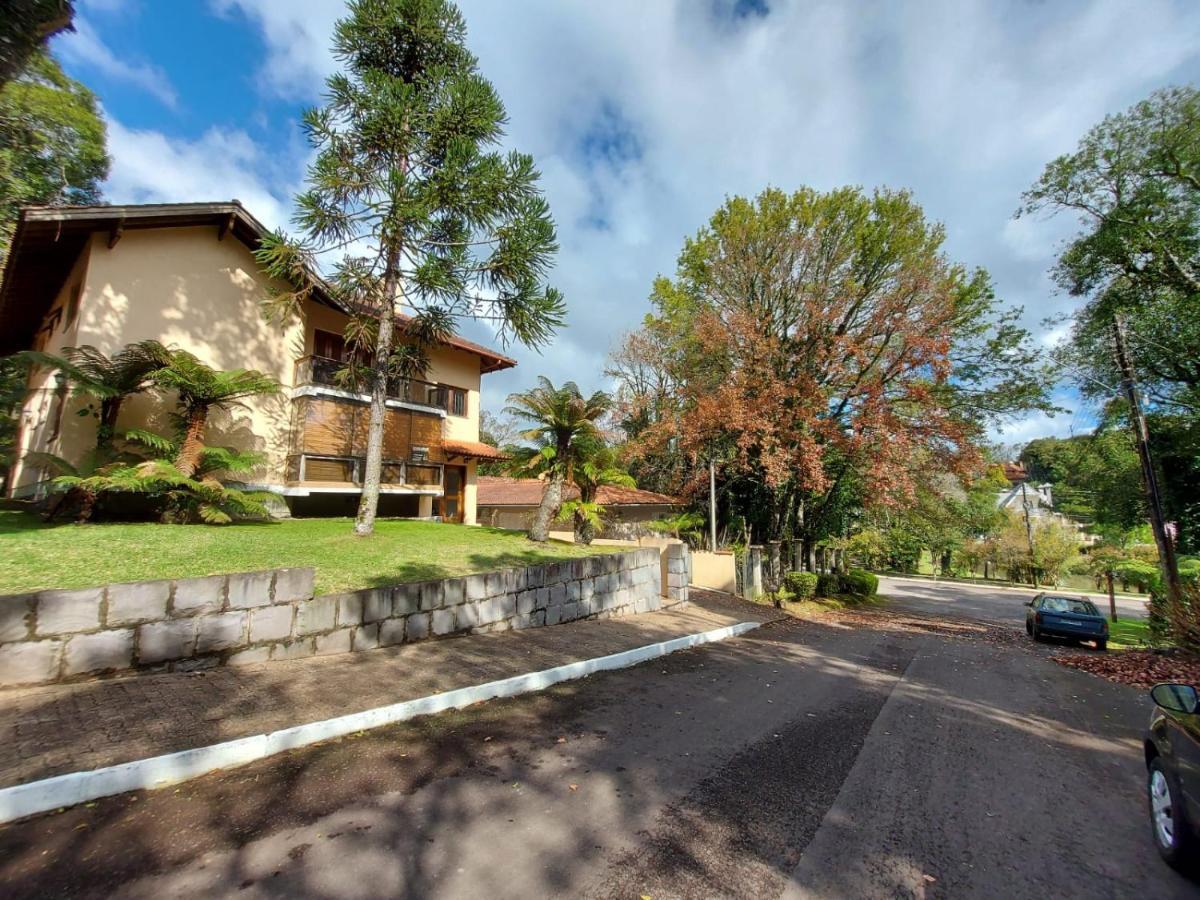 Apto Amplo e Aconchegante Próximo ao Lago Negro Gramado Exterior foto